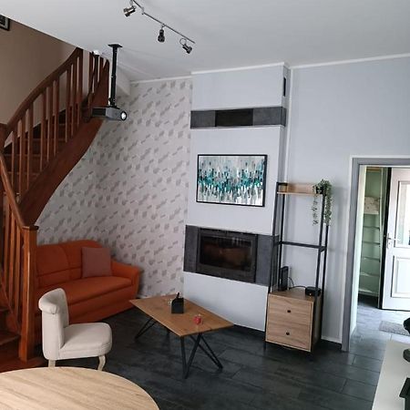 Maison Chaleureuse Avec Netflix Et Ps5 Valenciennes Luaran gambar