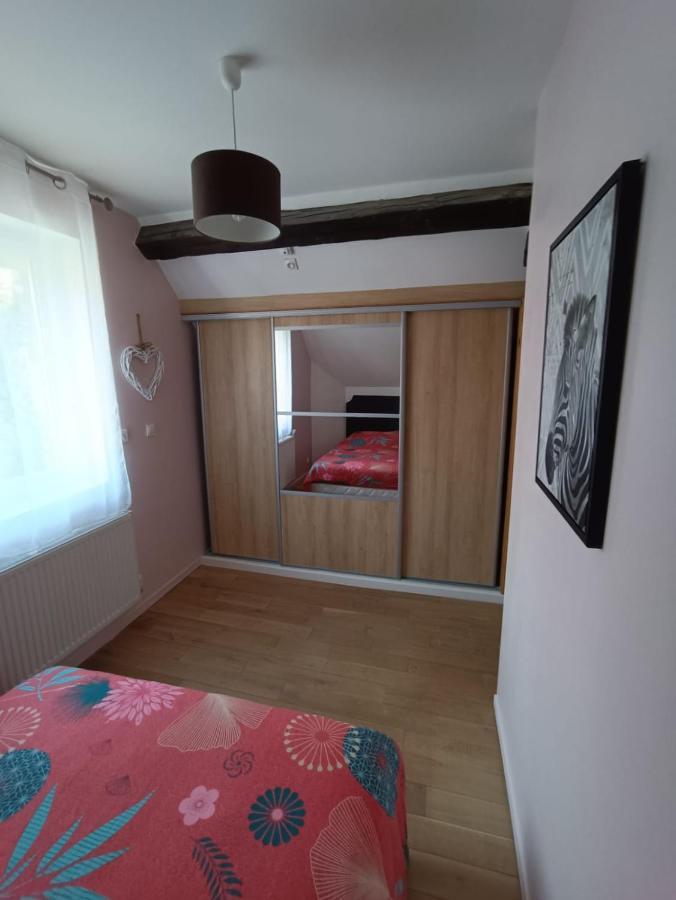 Maison Chaleureuse Avec Netflix Et Ps5 Valenciennes Luaran gambar